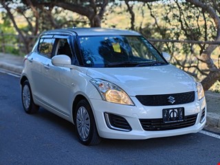 SUZUKI SWIFT | 2016/"17 | LOW KM | AUTOMATIC | LIKE NEW - JUST IN